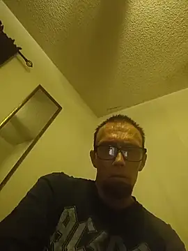 Snapshot of Nocturnal_Eros chatting on 10-16-25, 06:14 Nocturnal Eros online show from 10-16-25, 06:14