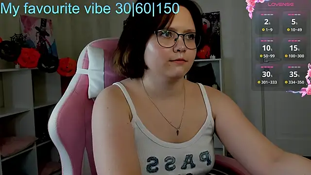 Mila  Cutee online show from 11-02-25, 09:00