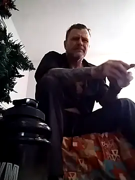 Snapshot of WiltedYeller chatting on 03-19-26, 07:51 WiltedYeller online show from 03-19-26, 07:51