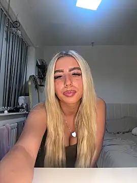 BlondeBetty online show from 11-03-25, 05:03