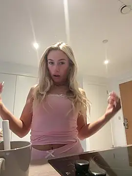 SexySaraxxoo online show from 03-31-26, 08:48