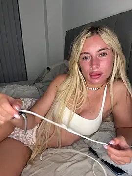 SexySaraxxoo online show from 06-16-26, 09:28