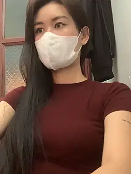 Snapshot of SelenaHoney chatting on 10-30-25, 02:35 SelenaHoney online show from 10-30-25, 02:35