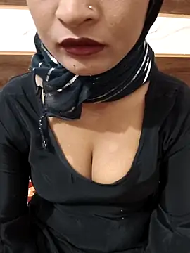 Itz Mayra  online show from 10-19-25, 06:14