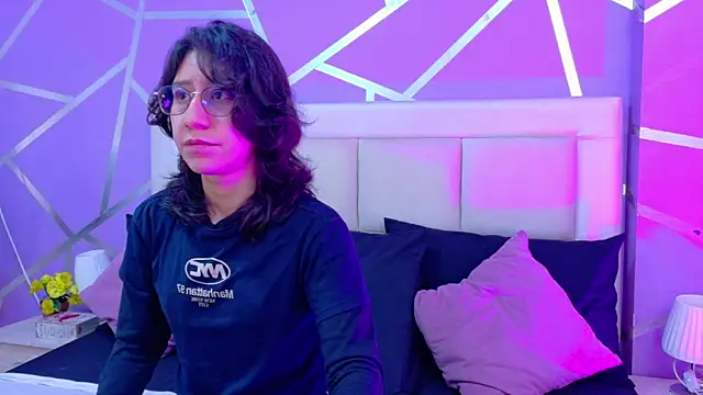 Snapshot of jupiterysaturno chatting on 09-26-25, 01:04 jupiterysaturno online show from 09-26-25, 01:04