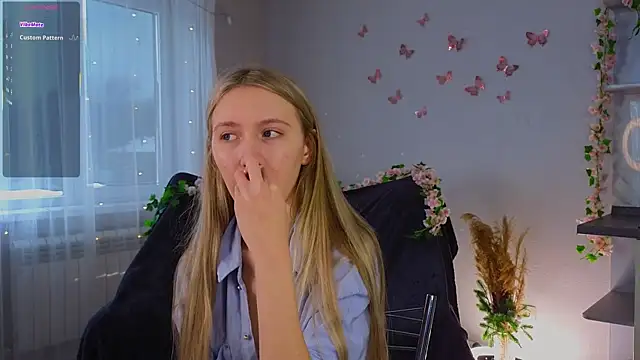 Succubelle online show from 01-16-26, 07:23