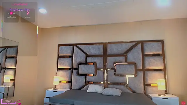 ANABELL BROWN online show from 04-21-26, 01:06