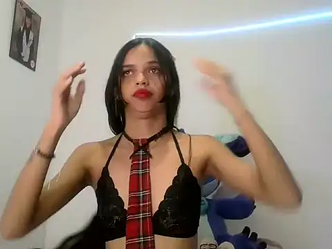 lucy babyy online show from 10-31-25, 02:07