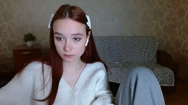 Snapshot of aFoxie chatting on 09-17-25, 06:09 aFoxie online show from 09-17-25, 06:09