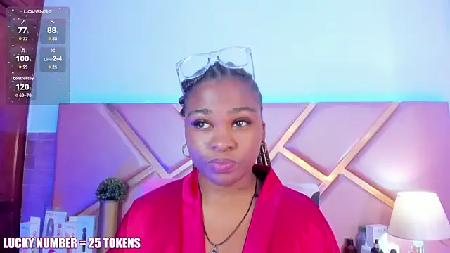 SophieSinclair online show from 03-05-26, 12:23