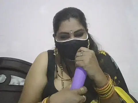 Snapshot of Nisha-telugu chatting on 10-09-25, 06:06 Nisha-telugu online show from 10-09-25, 06:06