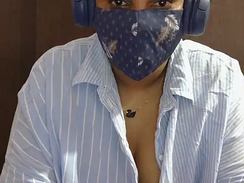 Snapshot of Nisha-telugu chatting on 11-02-25, 06:21 Nisha-telugu online show from 11-02-25, 06:21