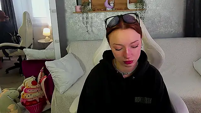 FoxyMayy online show from 10-01-25, 06:52