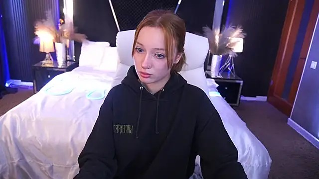 FoxyMayy online show from 10-07-25, 12:46