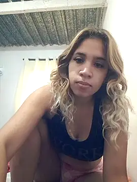 Snapshot of AngelitaSexyCam chatting on 09-17-25, 03:03 AngelitaSexyCam online show from 09-17-25, 03:03