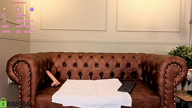 ArielBlossom    online show from 09-13-25, 11:21