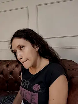 ArielBlossom    online show from 10-15-25, 11:10