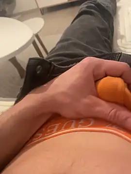 Milike 93 online show from 03-04-26, 11:22