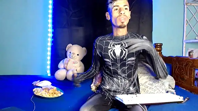 Snapshot of Alexx_1214 chatting on 11-04-25, 11:59 Alexx 1214 online show from 11-04-25, 11:59