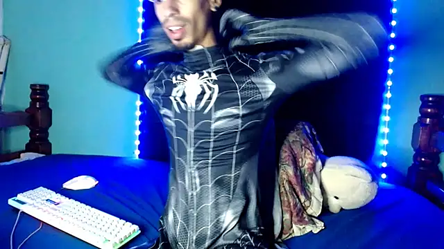 Snapshot of Alexx_1214 chatting on 11-06-25, 12:22 Alexx 1214 online show from 11-06-25, 12:22