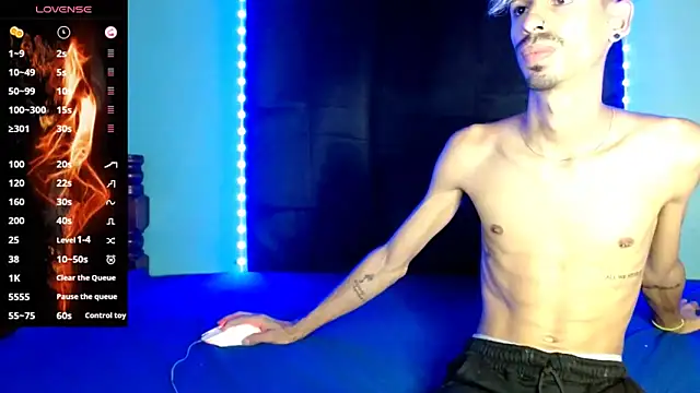 Snapshot of Alexx_1214 chatting on 11-16-25, 08:25 Alexx 1214 online show from 11-16-25, 08:25