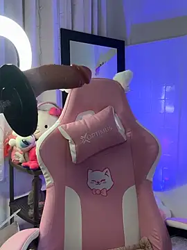 ashlynnlowe  online show from 04-12-26, 10:59