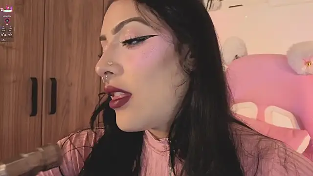 ashlynnlowe  online show from 07-10-26, 10:01
