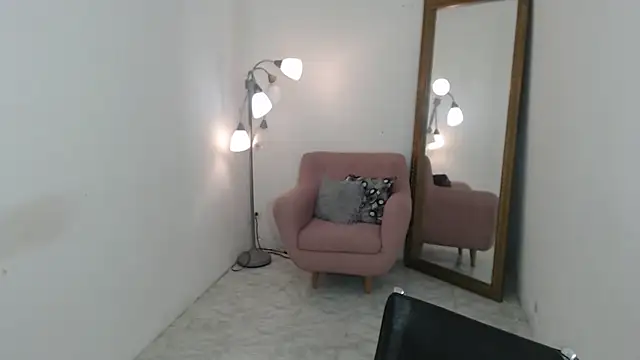 Snapshot of tatiana_oconell22 chatting on 05-05-26, 01:57 tatiana oconell22 online show from 05-05-26, 01:57