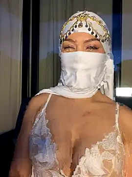 Snapshot of _hafsa_ chatting on 10-24-25, 10:50 hafsa online show from 10-24-25, 10:50