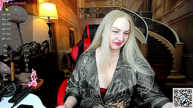 Nina Devillle online show from 05-31-26, 01:47