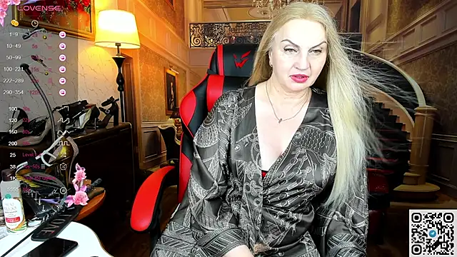 Nina Devillle online show from 06-21-26, 12:24