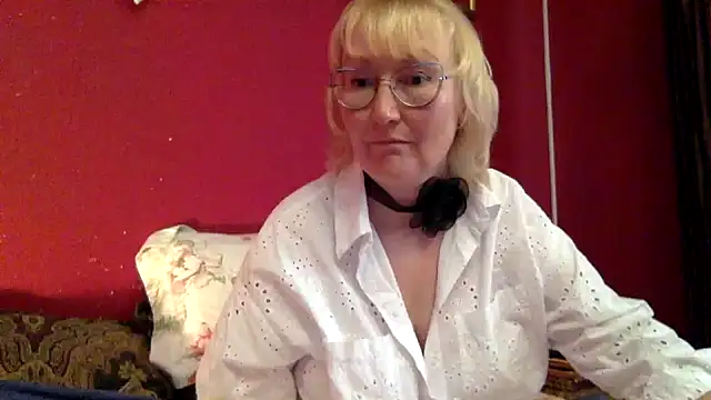 Snapshot of Zeyona chatting on 07-23-26, 01:20 Zeyona online show from 07-23-26, 01:20