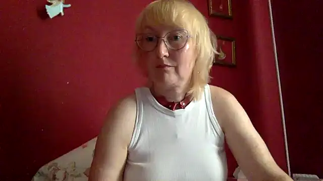 Snapshot of Zeyona chatting on 07-25-26, 08:45 Zeyona online show from 07-25-26, 08:45