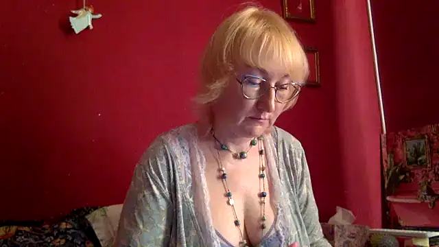 Snapshot of Zeyona chatting on 07-27-26, 03:46 Zeyona online show from 07-27-26, 03:46