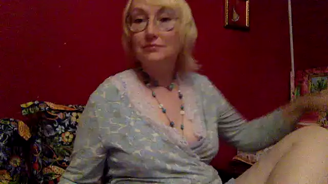 Snapshot of Zeyona chatting on 07-29-26, 03:32 Zeyona online show from 07-29-26, 03:32