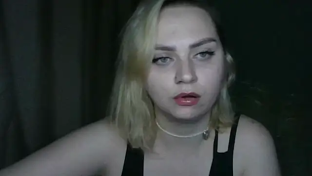 Snapshot of Avarisi chatting on 07-24-26, 05:33 Avarisi online show from 07-24-26, 05:33
