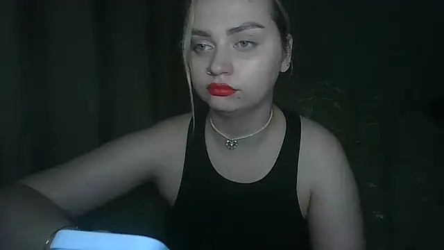Snapshot of Avarisi chatting on 07-28-26, 06:53 Avarisi online show from 07-28-26, 06:53