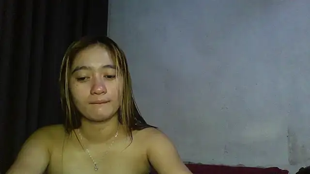 Snapshot of Elysia_Fox chatting on 06-17-26, 05:32 Elysia Fox online show from 06-17-26, 05:32