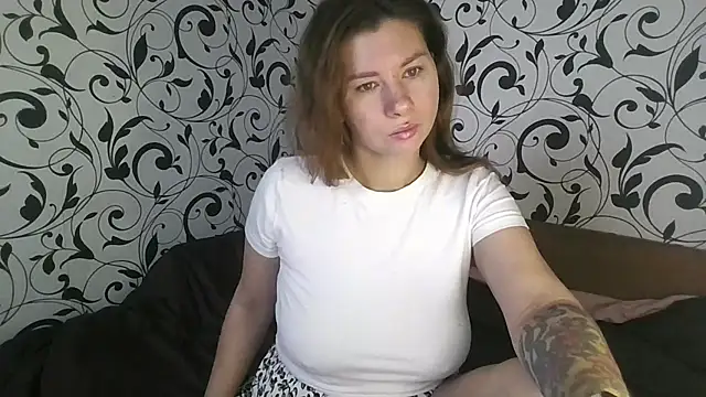 YourEmilie online show from 10-28-25, 08:51