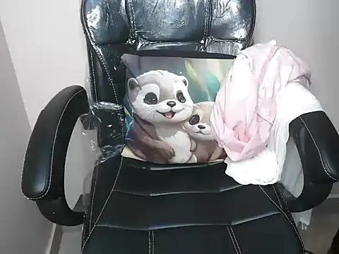 Snapshot of bold_naina chatting on 10-16-25, 03:40 bold naina online show from 10-16-25, 03:40