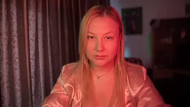 BikiHellena online show from 11-13-25, 08:24