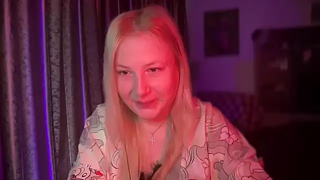 BikiHellena online show from 12-18-25, 07:25