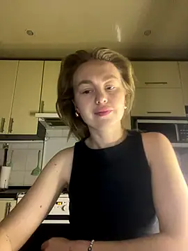 MartaLuna  online show from 12-13-25, 08:04