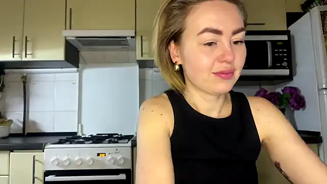 MartaLuna  online show from 03-06-26, 09:11