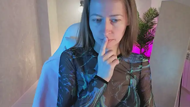 bella li   online show from 11-29-25, 12:57