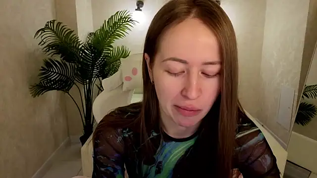 Snapshot of bella_li__ chatting on 02-19-26, 01:12 bella li online show from 02-19-26, 01:12