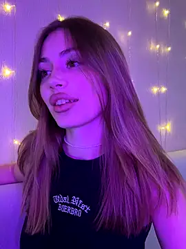 Elizabeth Tay online show from 10-26-25, 05:19