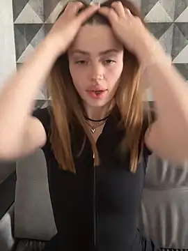 Elizabeth Tay online show from 03-19-26, 01:26