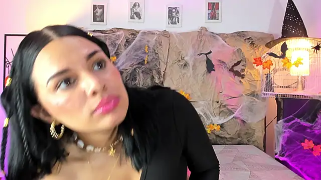 Linda Fosterr online show from 10-25-25, 02:19