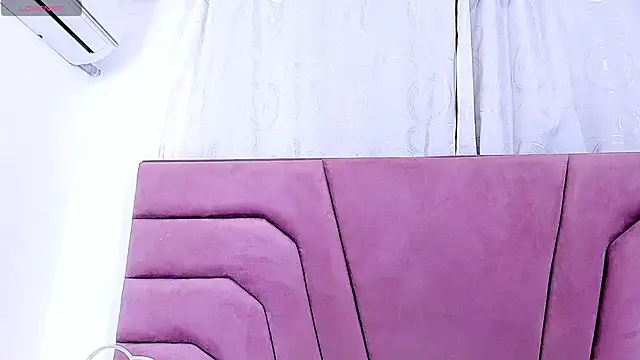 miajhonsonx online show from 01-08-26, 07:27